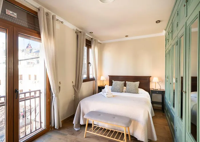 Atico Con Terraza Y Vistas Unicas A La Catedral Pleno Centro De Granada